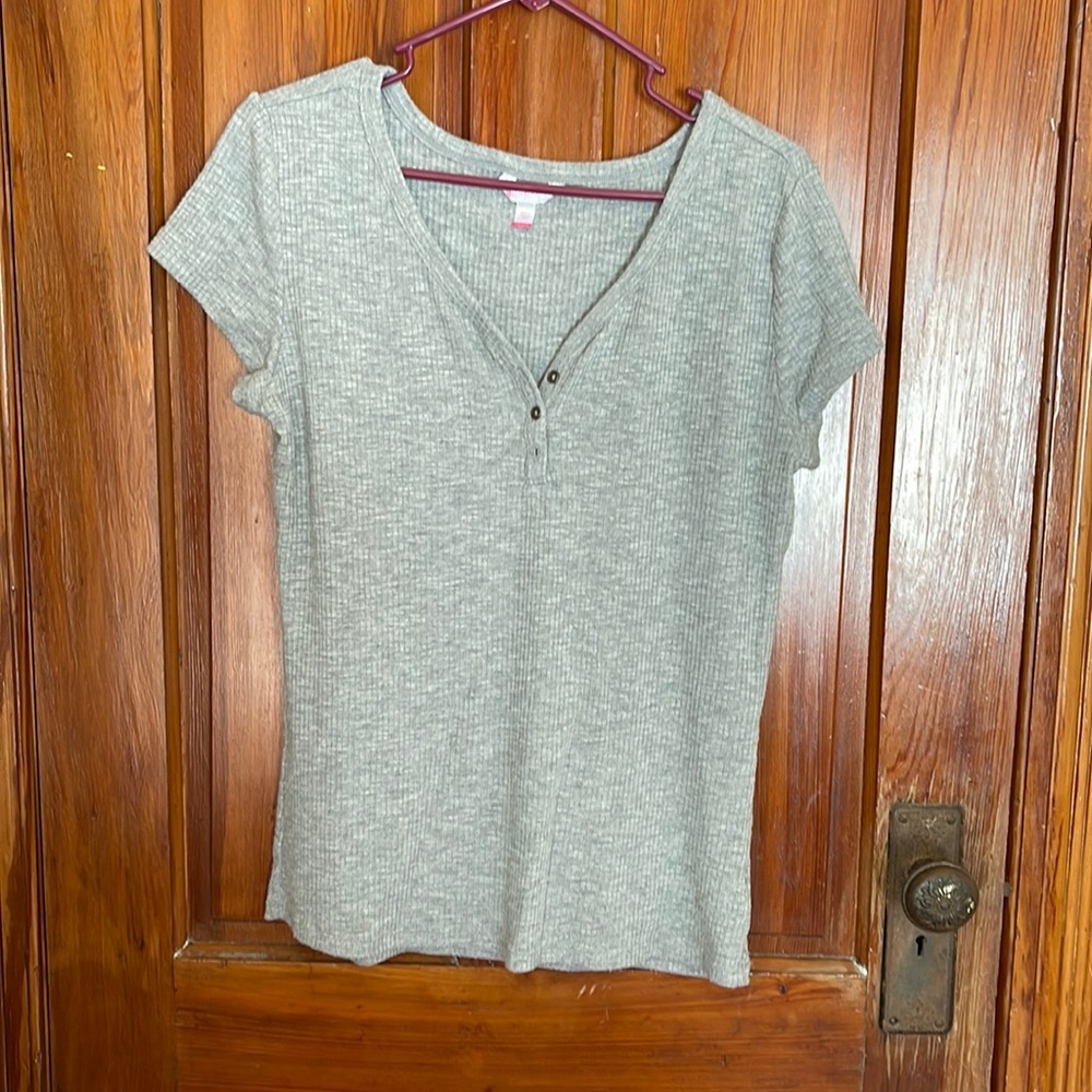 Juniors Top - gray